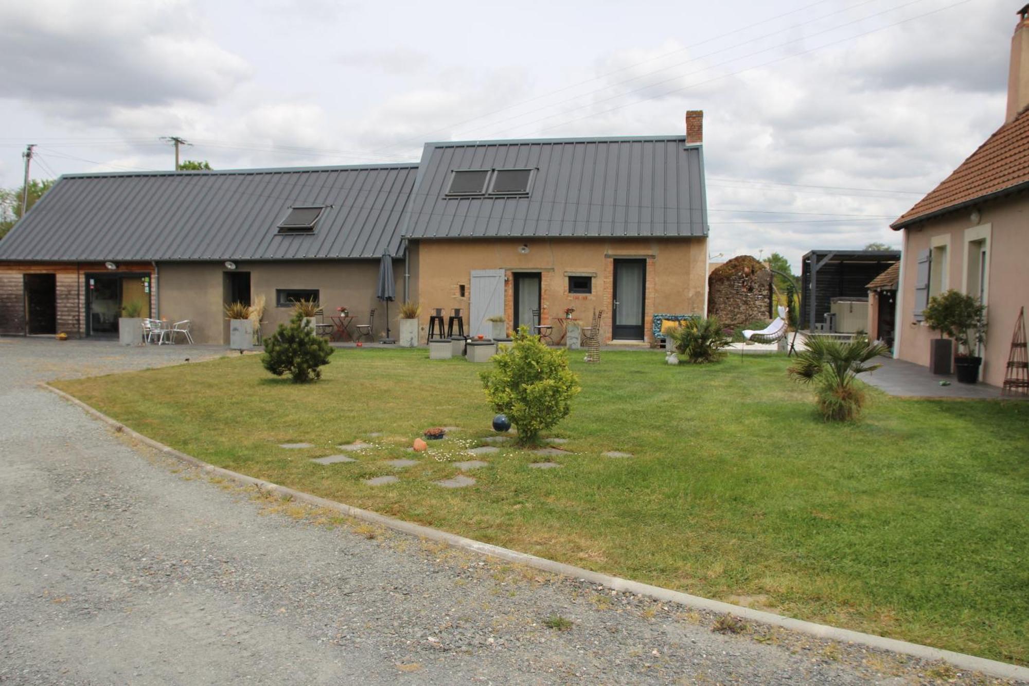 La Catiniere Bed & Breakfast Arnage Exterior photo